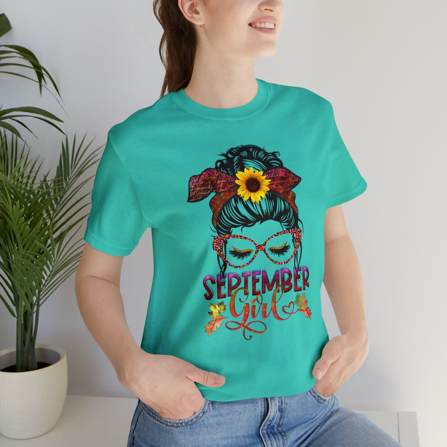 September Girl T-shirt, September Birthday, September Born Women, Fall Birthday Gift, Personalized Tee, Womens Birthday T-Shirt